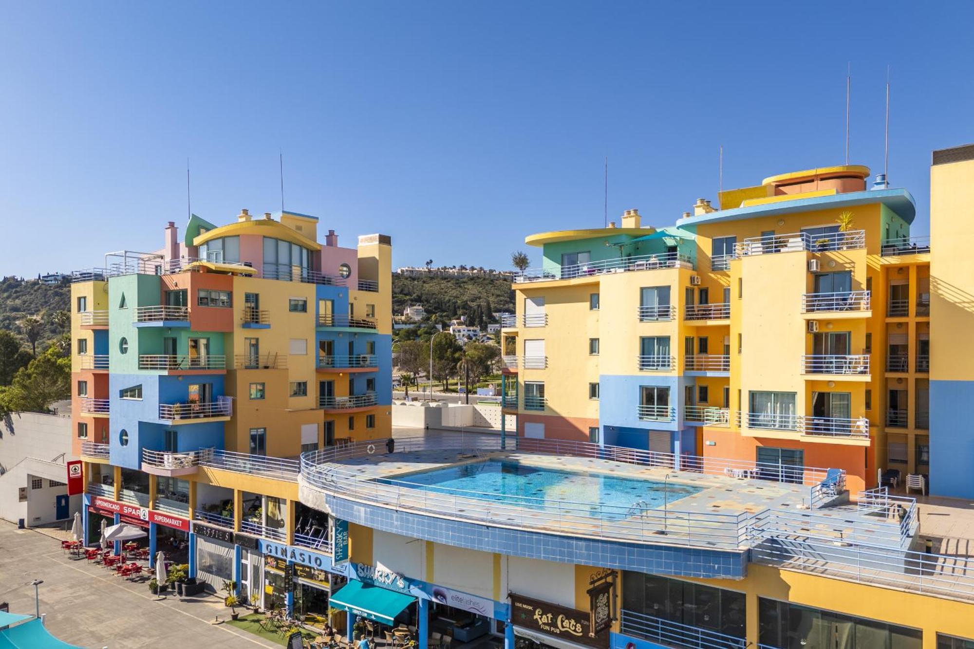 Marina Breeze Apartment With Pool - 900M From The Beach Albufeira Ngoại thất bức ảnh