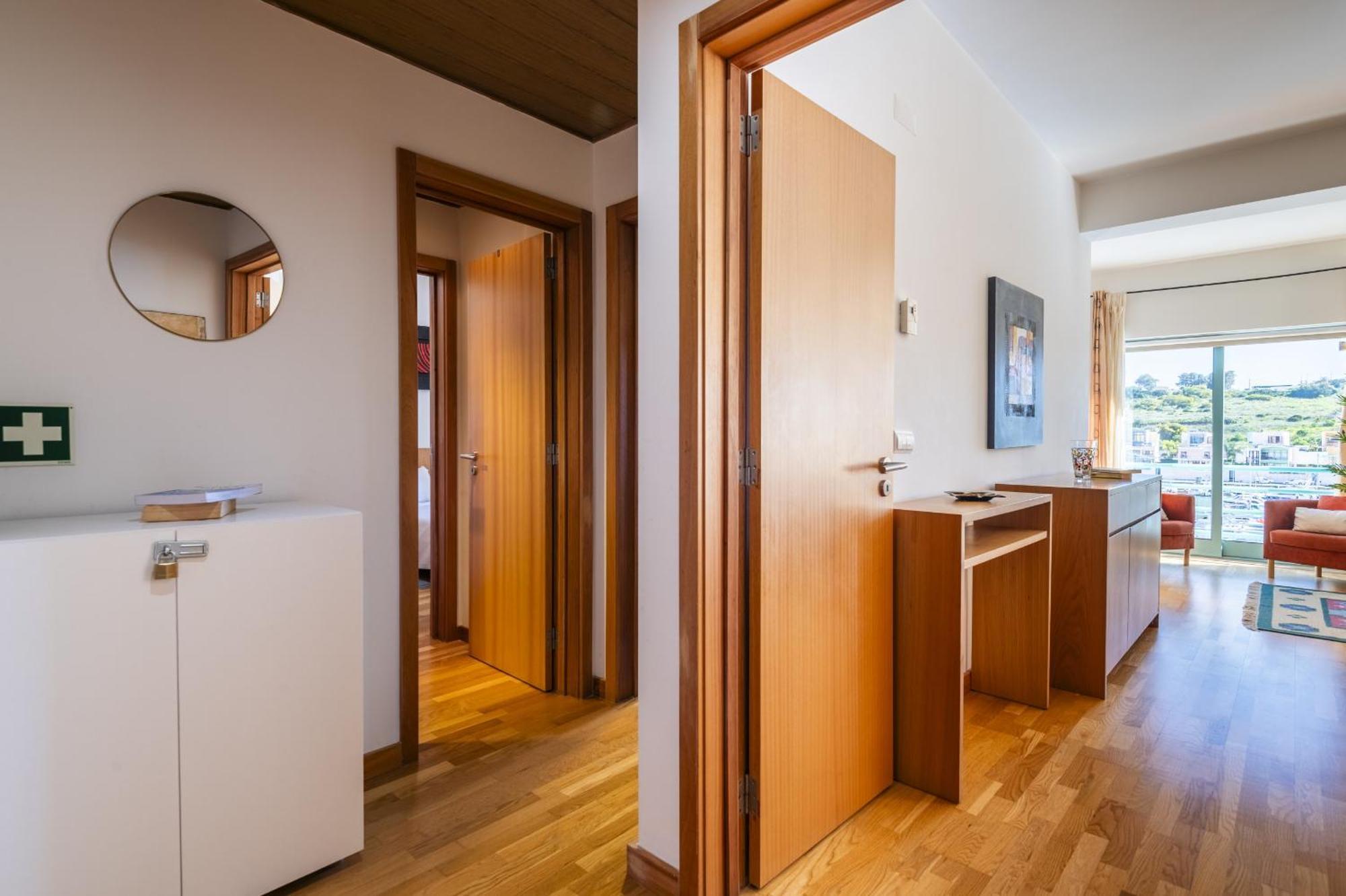 Marina Breeze Apartment With Pool - 900M From The Beach Albufeira Ngoại thất bức ảnh