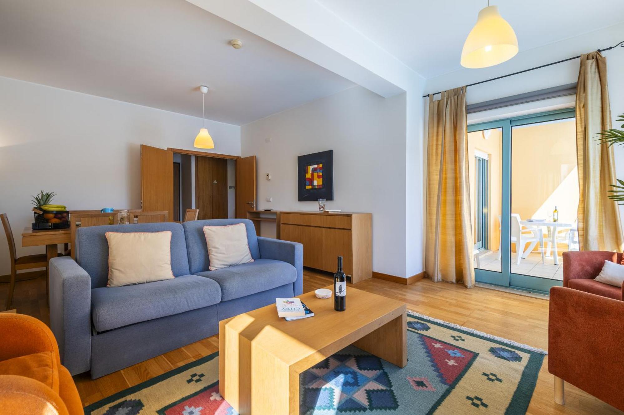 Marina Breeze Apartment With Pool - 900M From The Beach Albufeira Ngoại thất bức ảnh