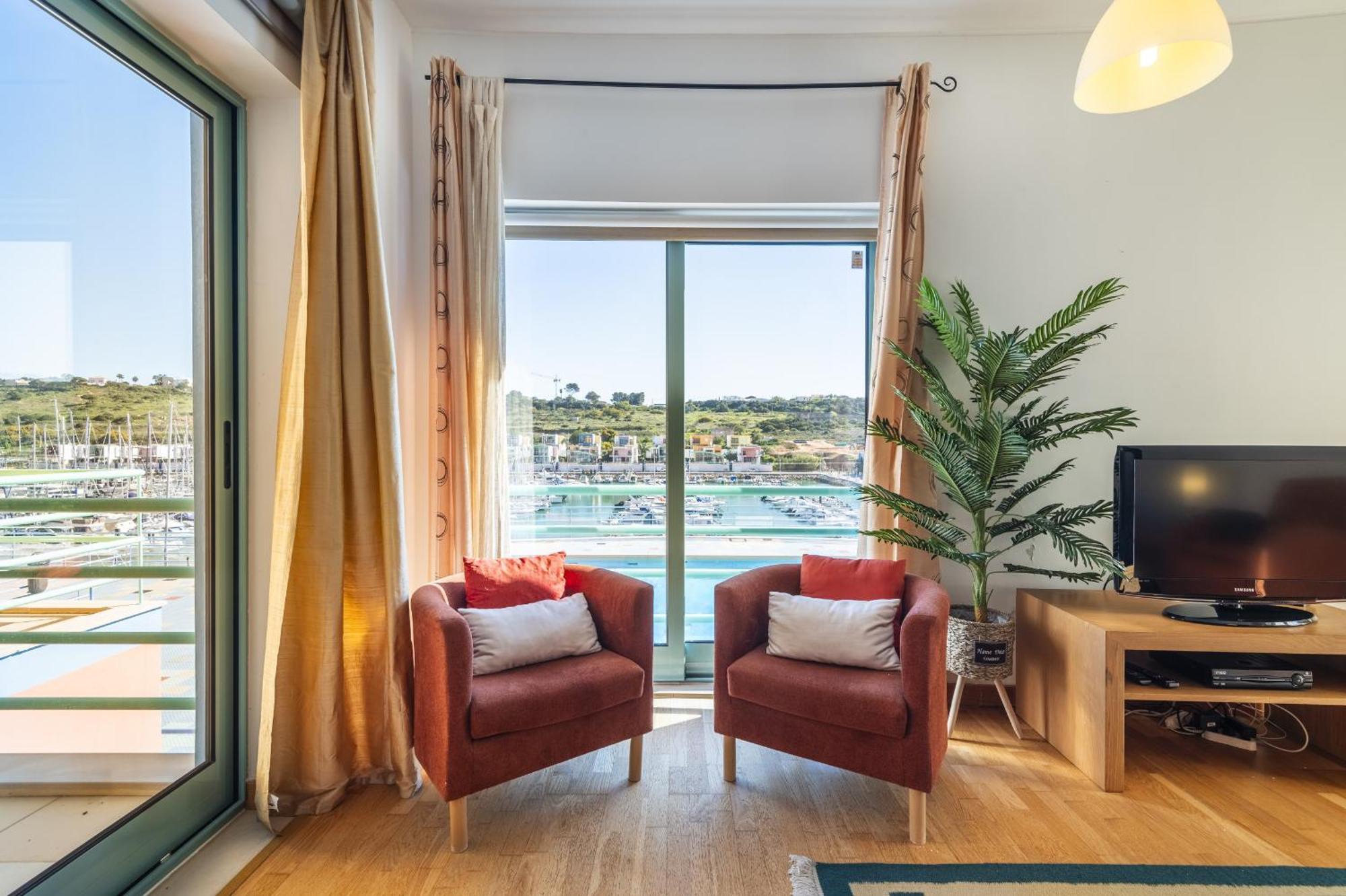 Marina Breeze Apartment With Pool - 900M From The Beach Albufeira Ngoại thất bức ảnh